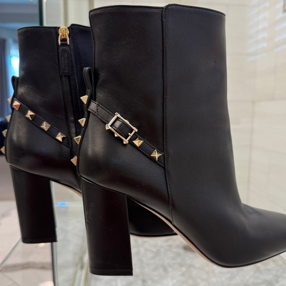 Valentino Rockstud Boot - Picture 1 of 10